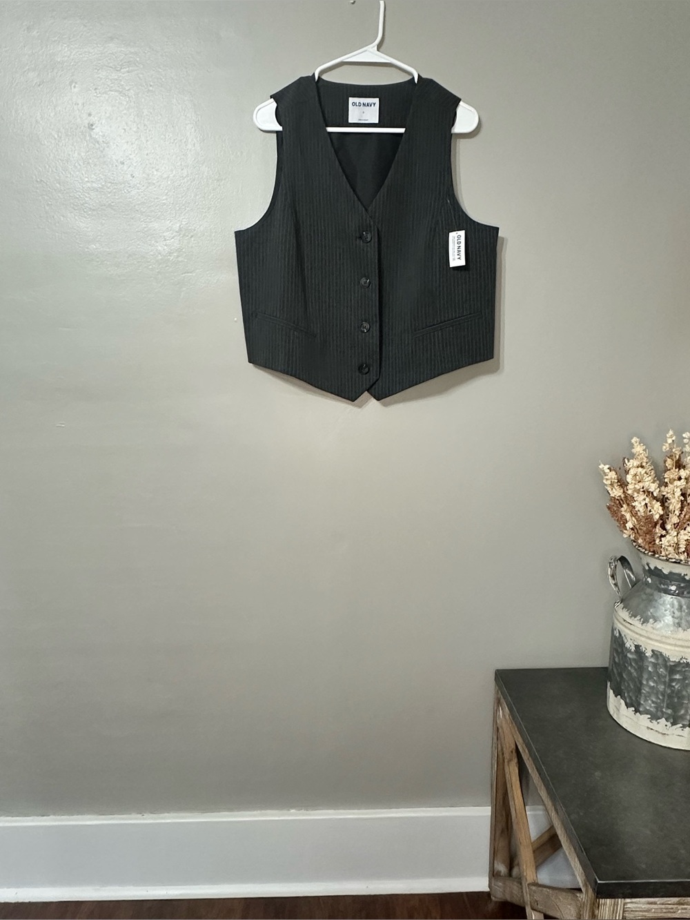 Old Navy Women’s Gray Pinstripe Button-Front Vest NWT Large